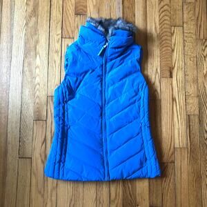 Talbots NWOT Women's Sleeveless Faux Fur Puffer Vest Bright Blue Size S